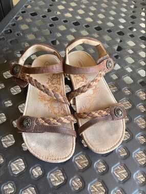 Aetrex Jillian Braided Quarter Strap Brown Sandal